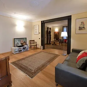 C-rooms, Residenza Correggio Apartment
